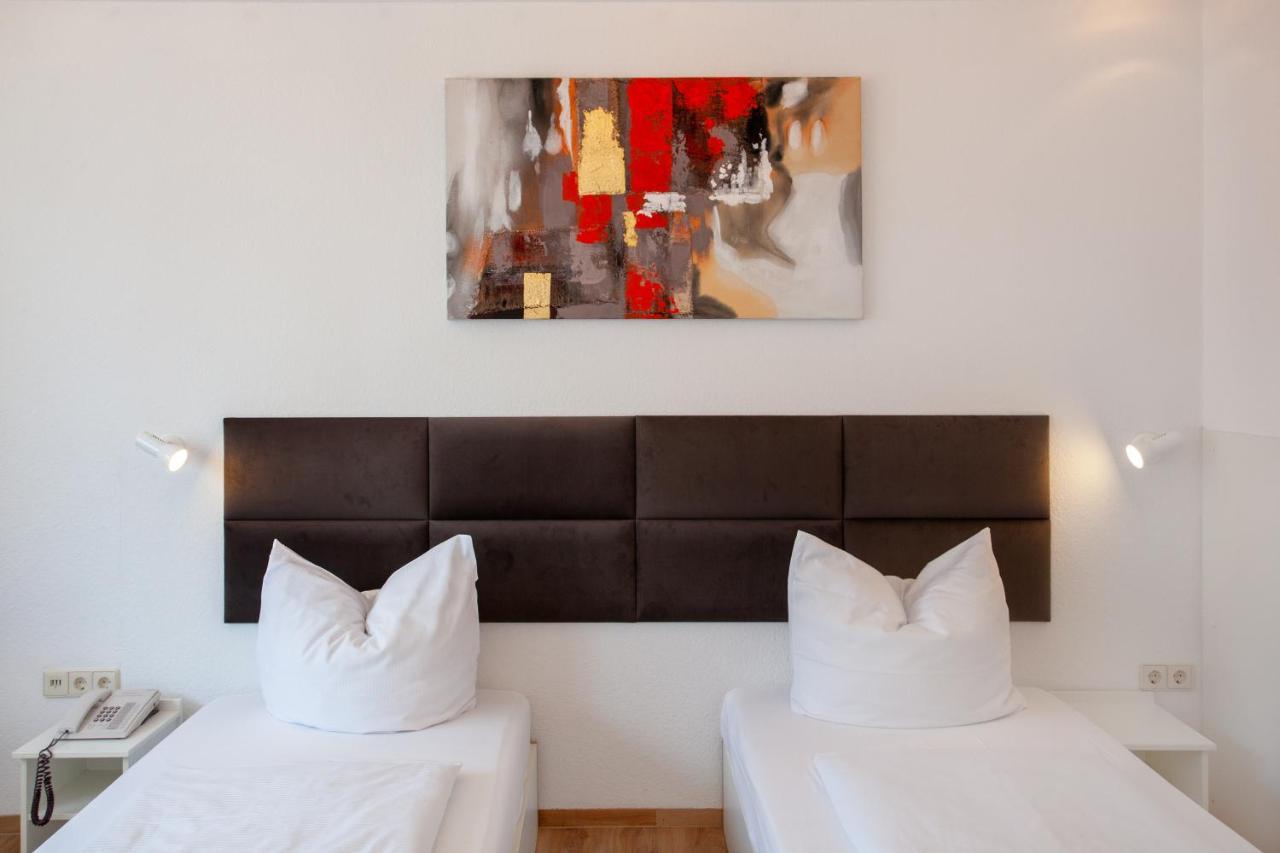 Relax Hotel & Spa Stuttgart Bagian luar foto